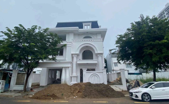 Hình ảnh thi công thực tế Trần Nhôm Gia Huy